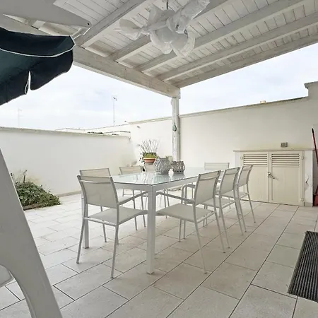 Chalet Flavia By Salentoaffitti Torre Suda
